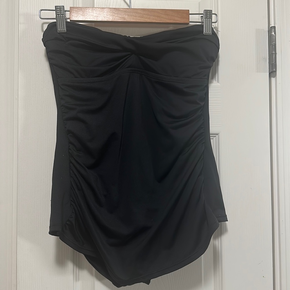 Sz. Small black strapless swim suit with ruching
